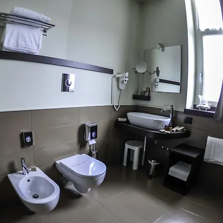 Ekk Hotel 4*
