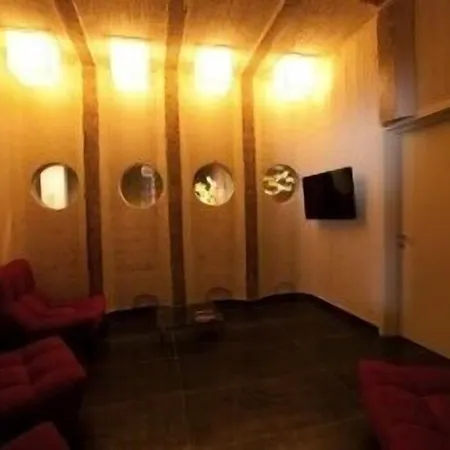 Ξενοδοχείο Ekk 4*