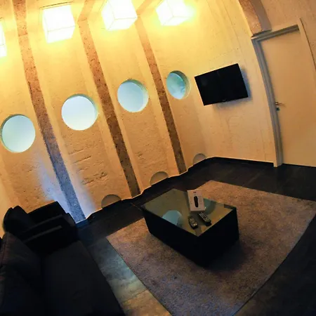 Ekk Ξενοδοχείο 4*