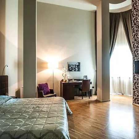 Hotel Ekk 4*